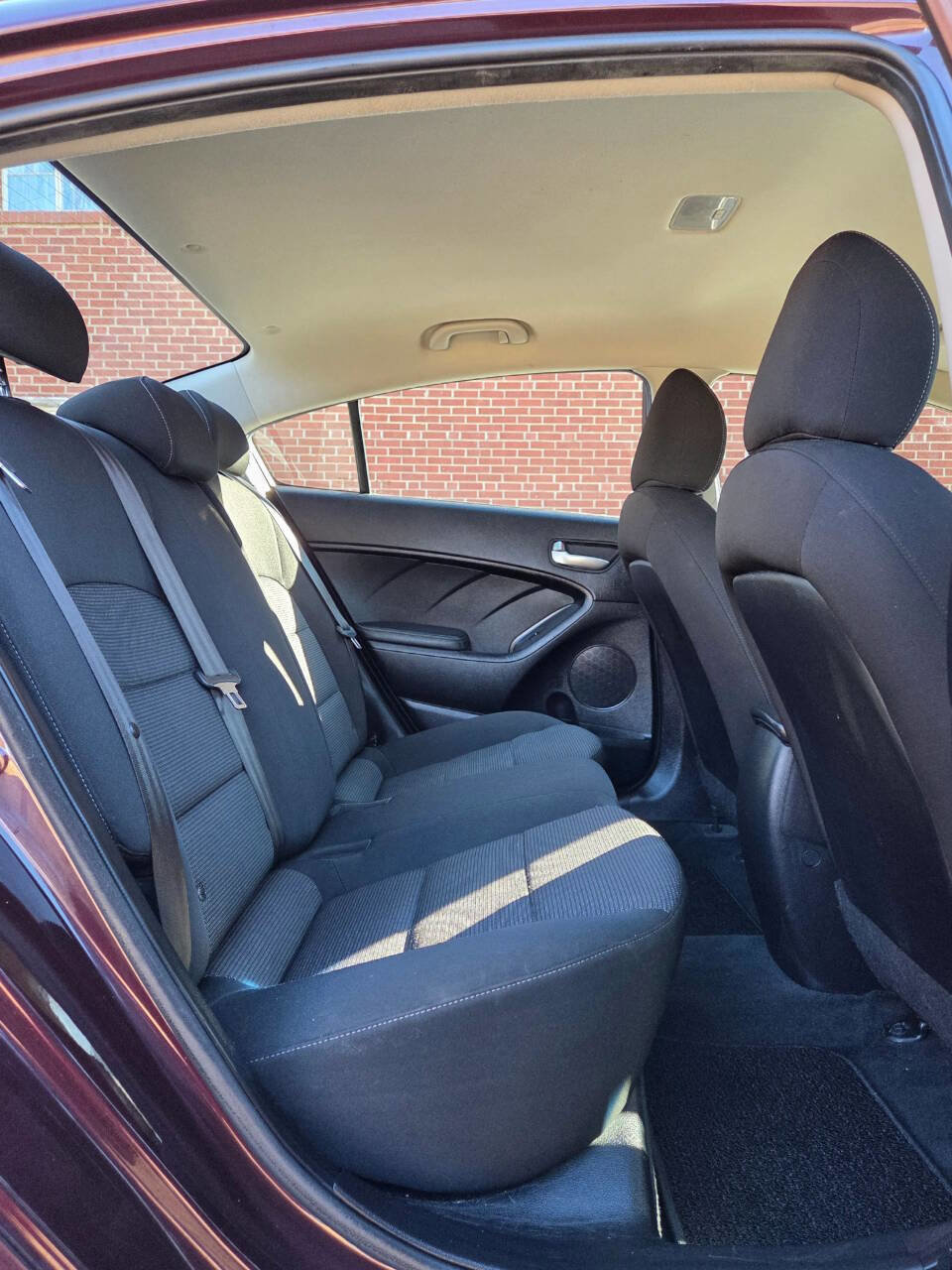 Used 2018 Kia Forte LX image 11