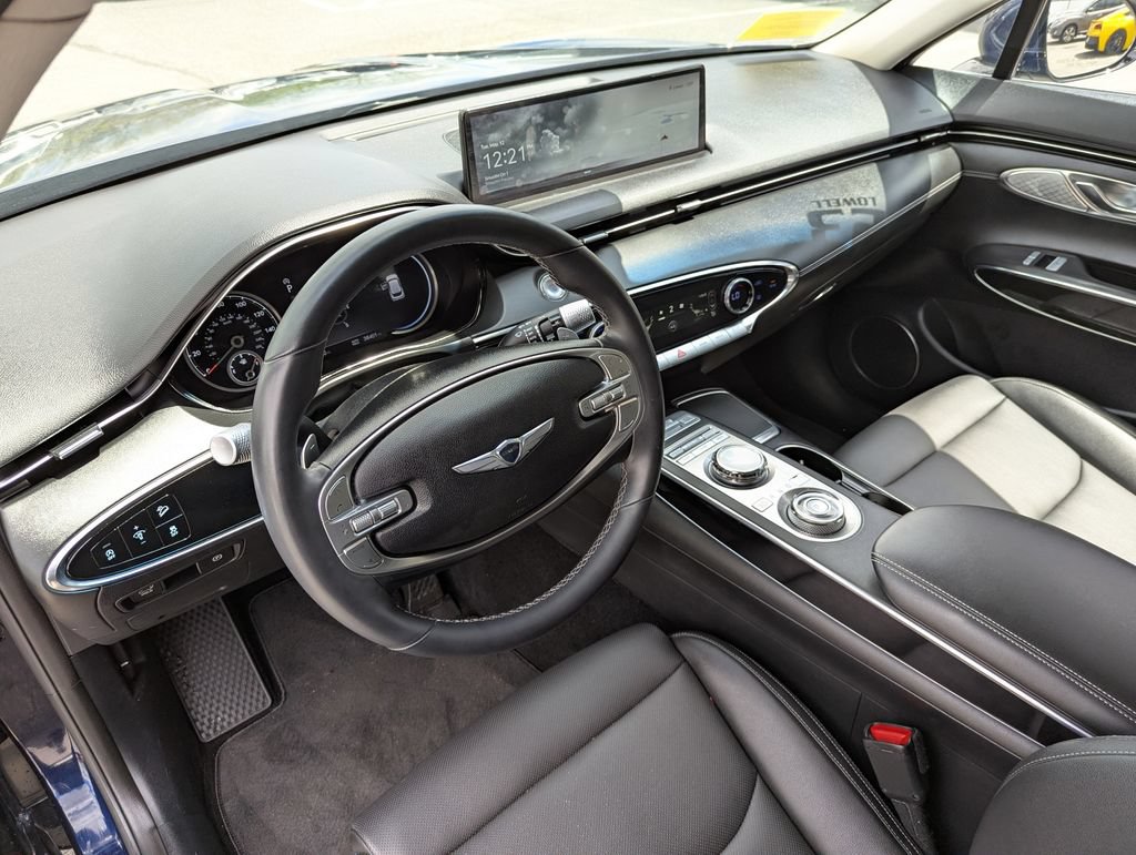 Used 2023 Genesis GV70 2.5T AWD/4WD image 13