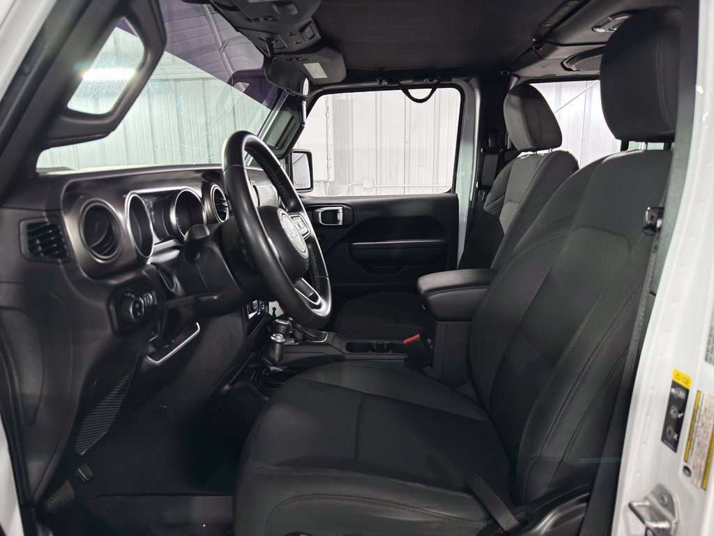 Used 2022 Jeep Gladiator Sport AWD/4WD image 15