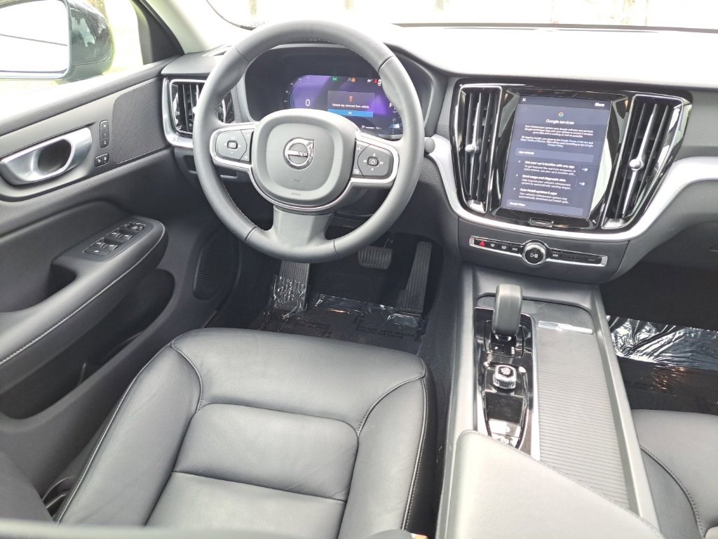 Used 2025 Volvo S60 B5 Core image 9