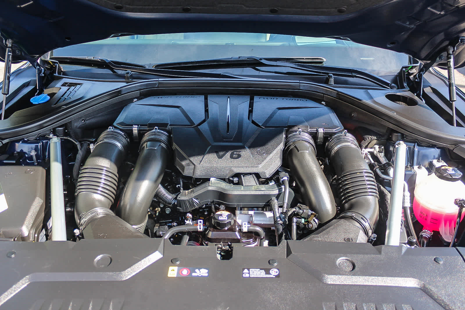 Used 2023 Genesis GV70 3.5T Sport w/ Sport Prestige Package image 27