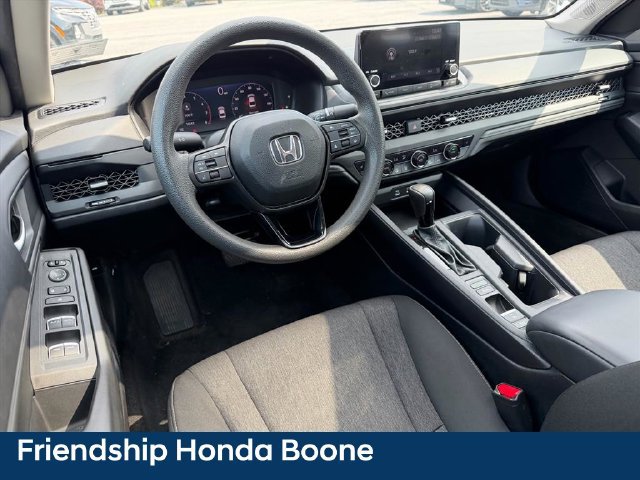 Used 2023 Honda Accord EX image 7