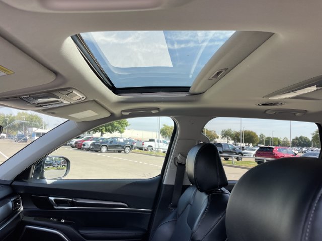 Used 2025 Kia Telluride S AWD/4WD image 24