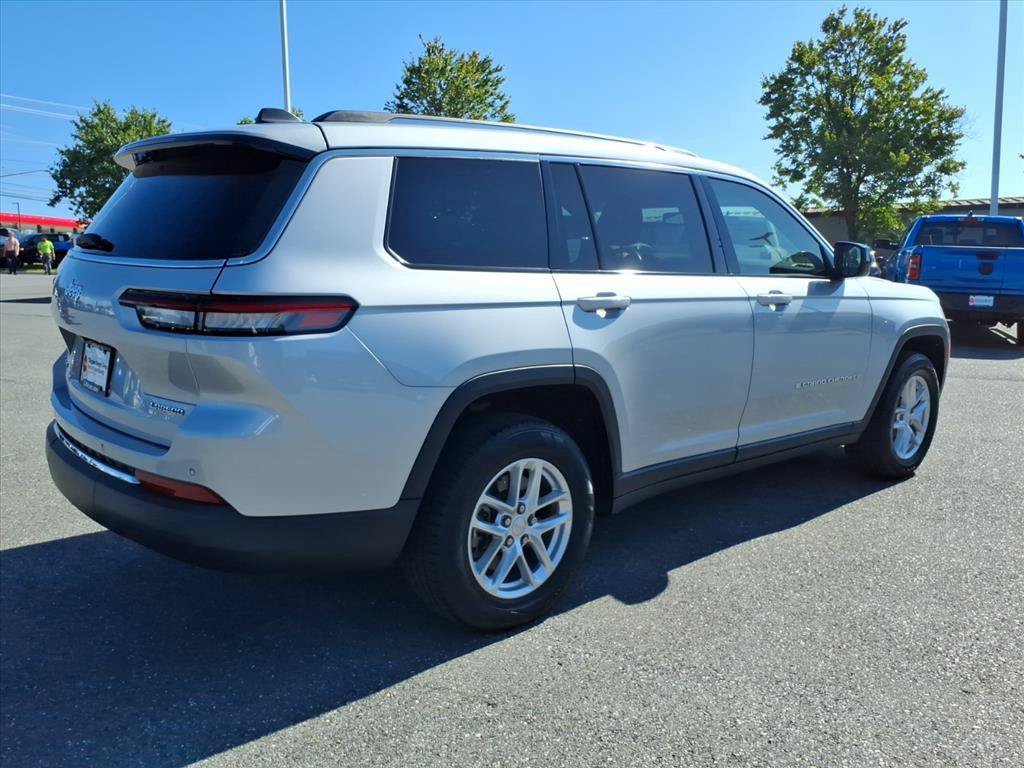Used 2021 Jeep Grand Cherokee L Laredo w/ Luxury Tech Group I AWD/4WD image 6