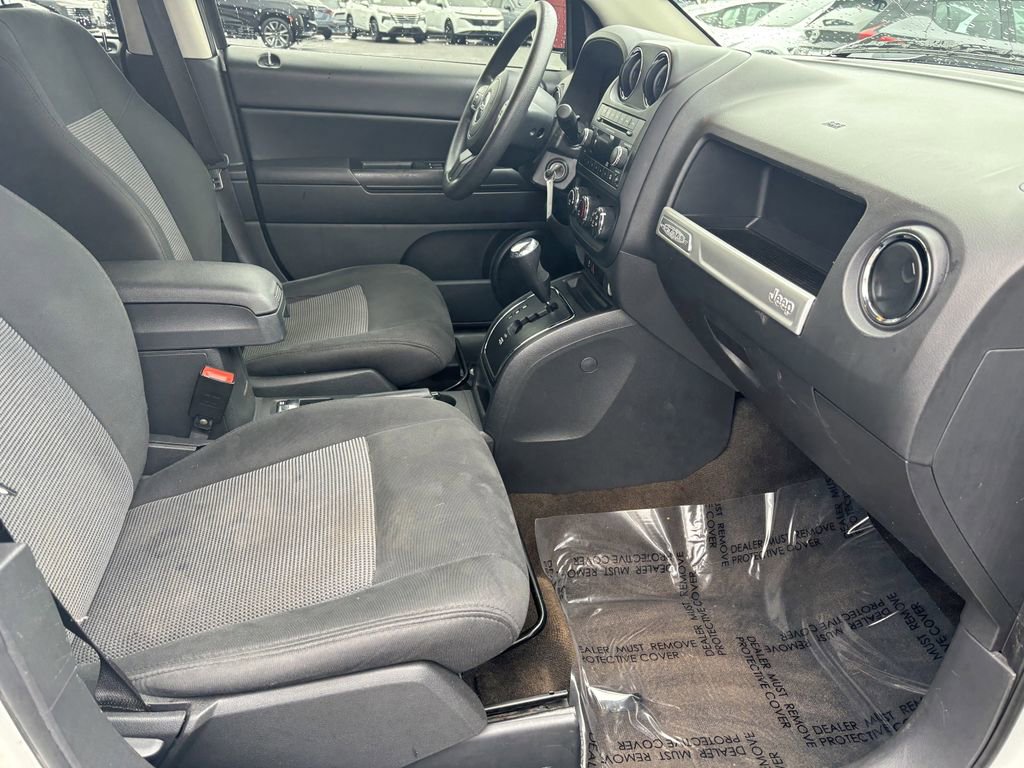 Used 2014 Jeep Compass Sport image 29