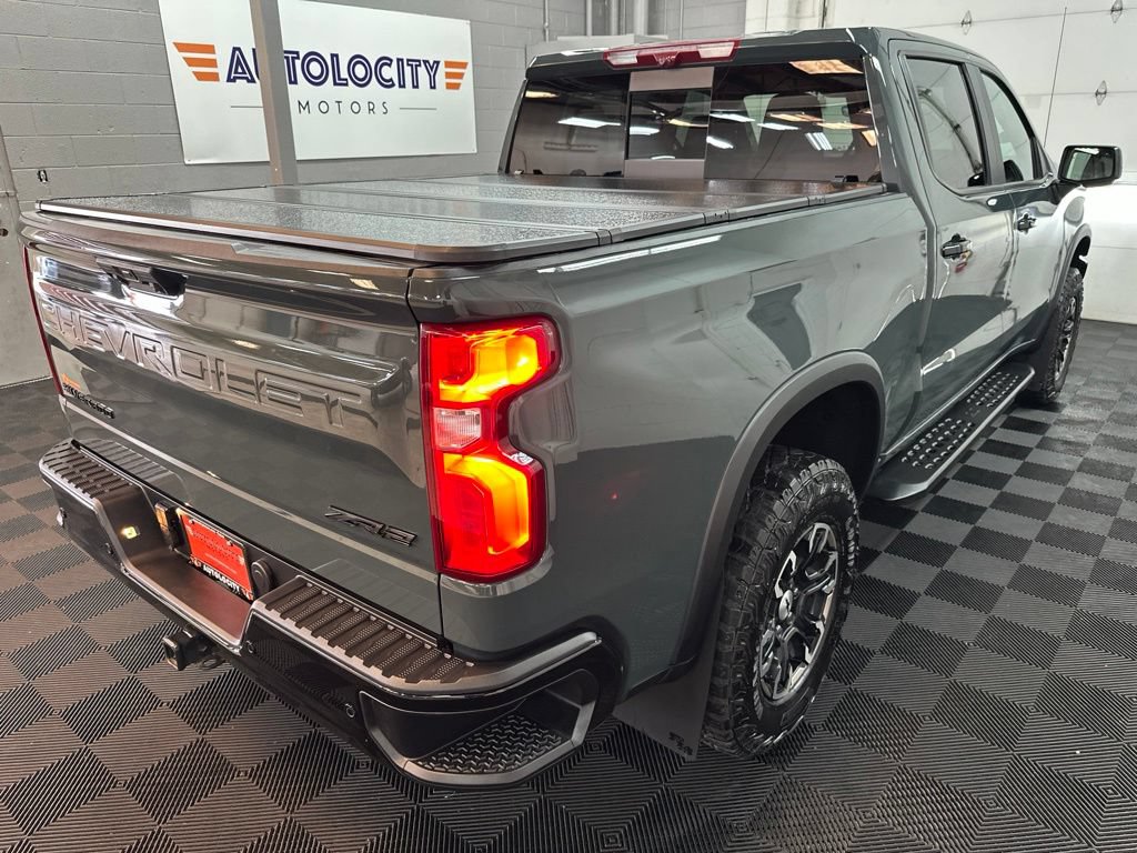 Used 2025 Chevrolet Silverado 1500 ZR2 w/ Technology Package AWD/4WD image 9