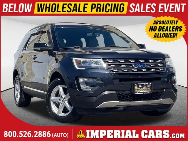Used 2017 Ford Explorer XLT image 1
