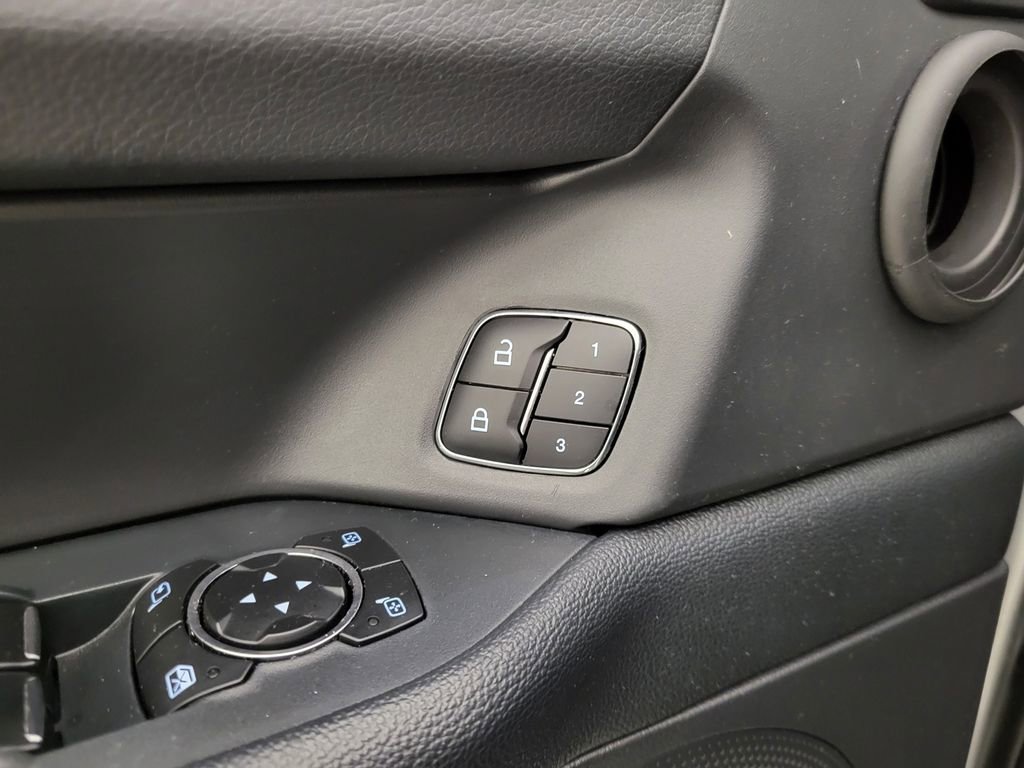 Used 2024 Ford Expedition Max XLT image 4