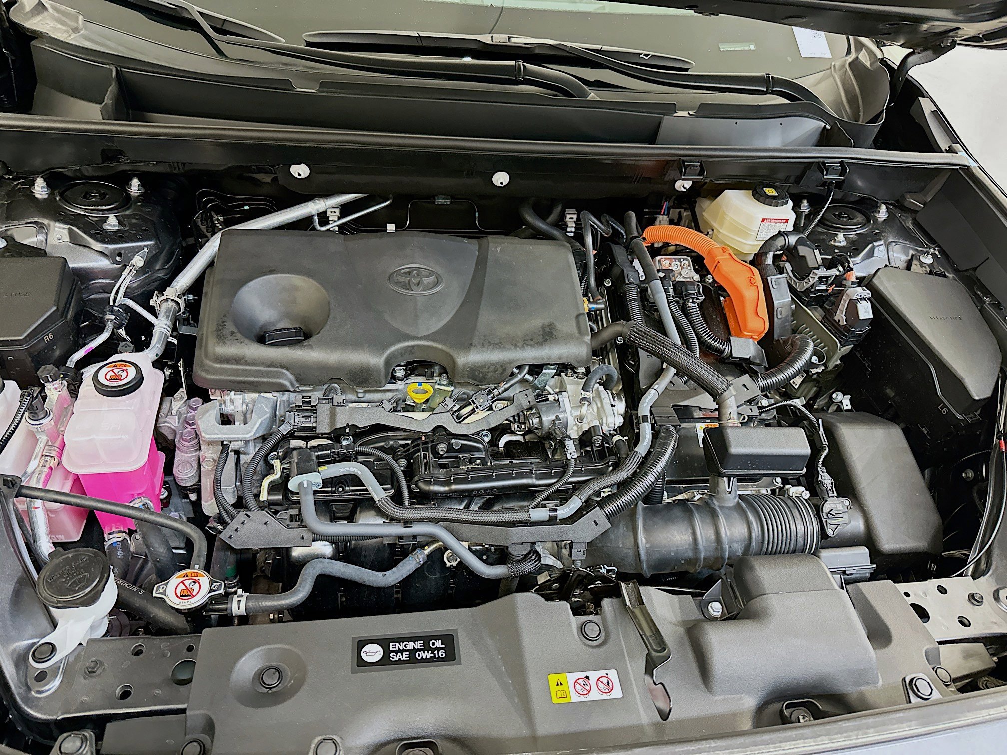 Used 2025 Toyota RAV4 XLE image 34