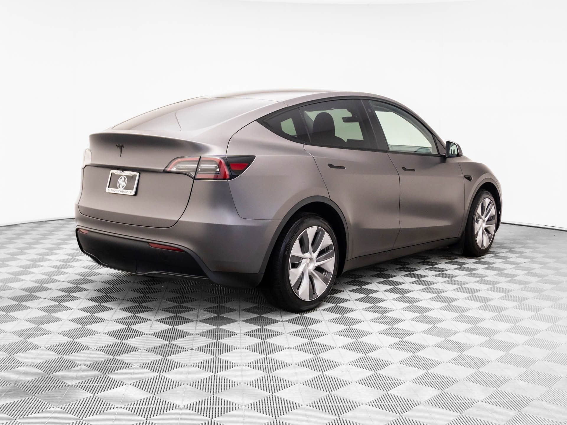 Used 2023 Tesla Model Y Long Range image 5