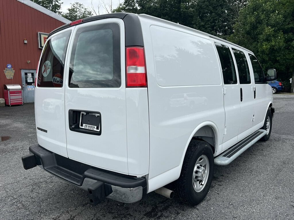 Used 2025 Chevrolet Express 2500 w/ Driver Convenience Package RWD image 3
