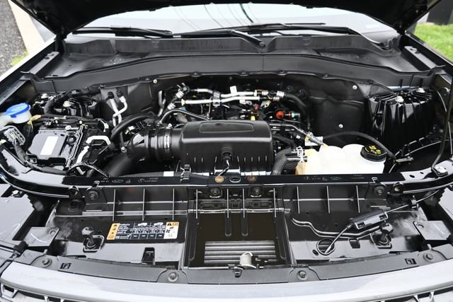 Used 2022 Ford Explorer XLT w/ Equipment Group 202A image 15