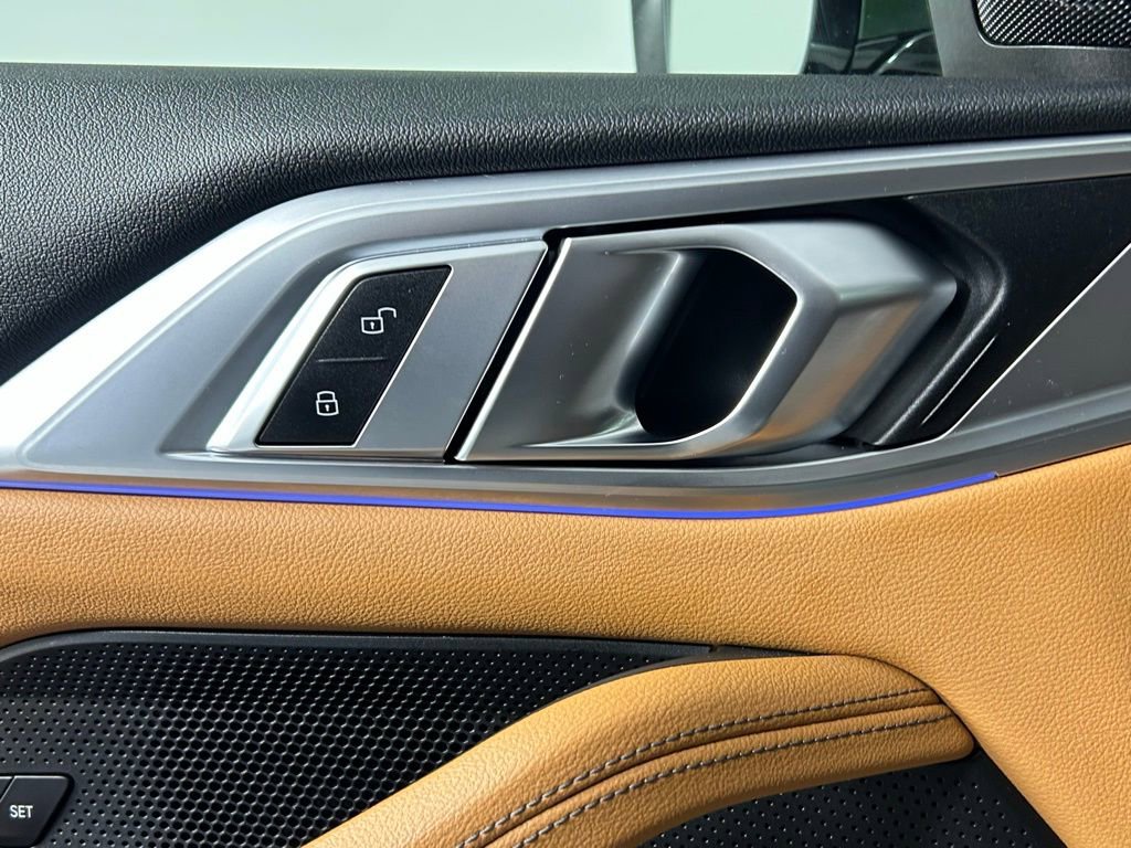 Used 2023 BMW 430i xDrive Coupe w/ Premium Package image 31