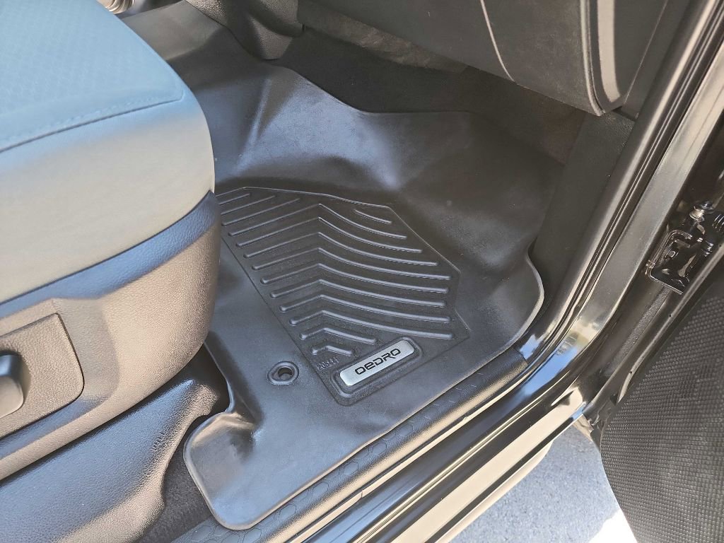 Used 2018 RAM 2500 SLT w/ Luxury Group image 40