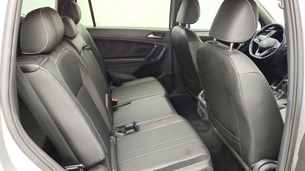 Used 2023 Volkswagen Tiguan SE R-Line FWD image 24