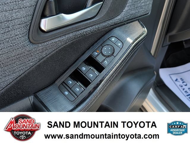 Used 2023 Nissan Rogue SV FWD image 14