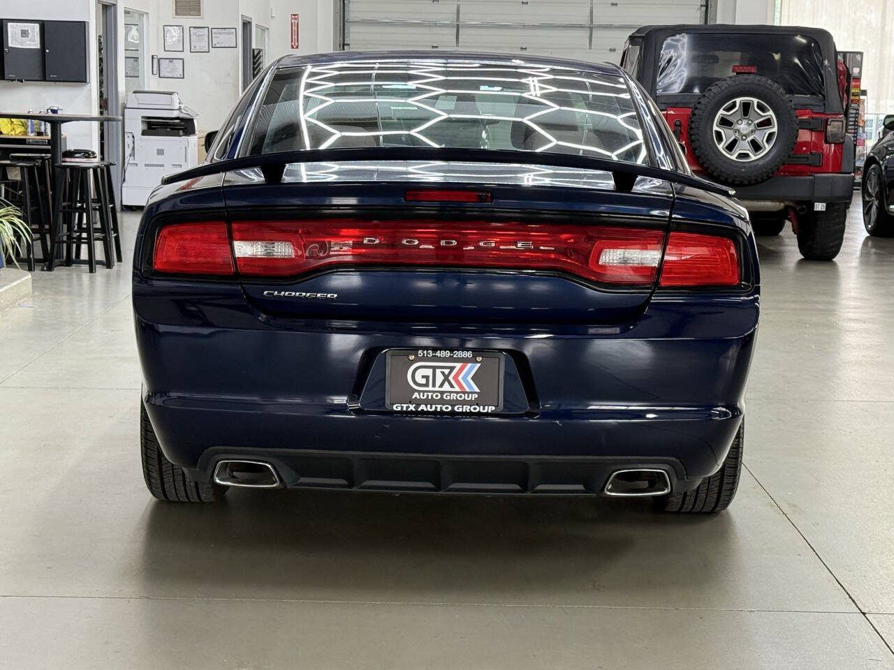 Used 2014 Dodge Charger SE w/ Sport Appearance Group RWD image 3
