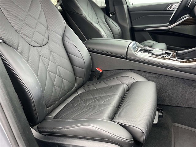Used 2025 BMW X5 xDrive50e w/ Premium Package image 30