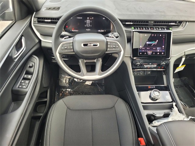 New 2025 Jeep Grand Cherokee Laredo X image 10