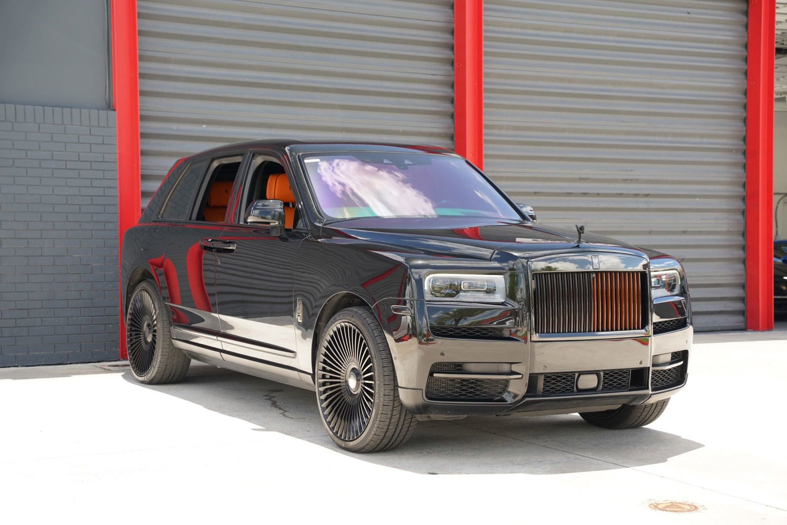Used 2023 Rolls-Royce Cullinan Black Badge w/ Driver's Package AWD/4WD image 9