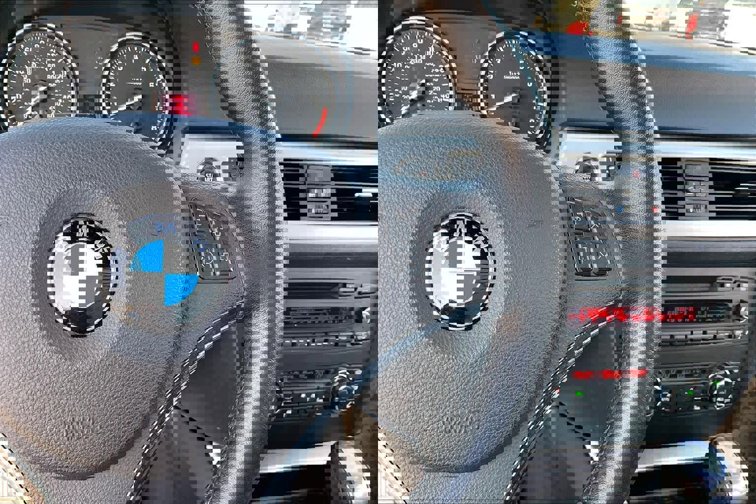 Used 2012 BMW 328i Convertible image 20