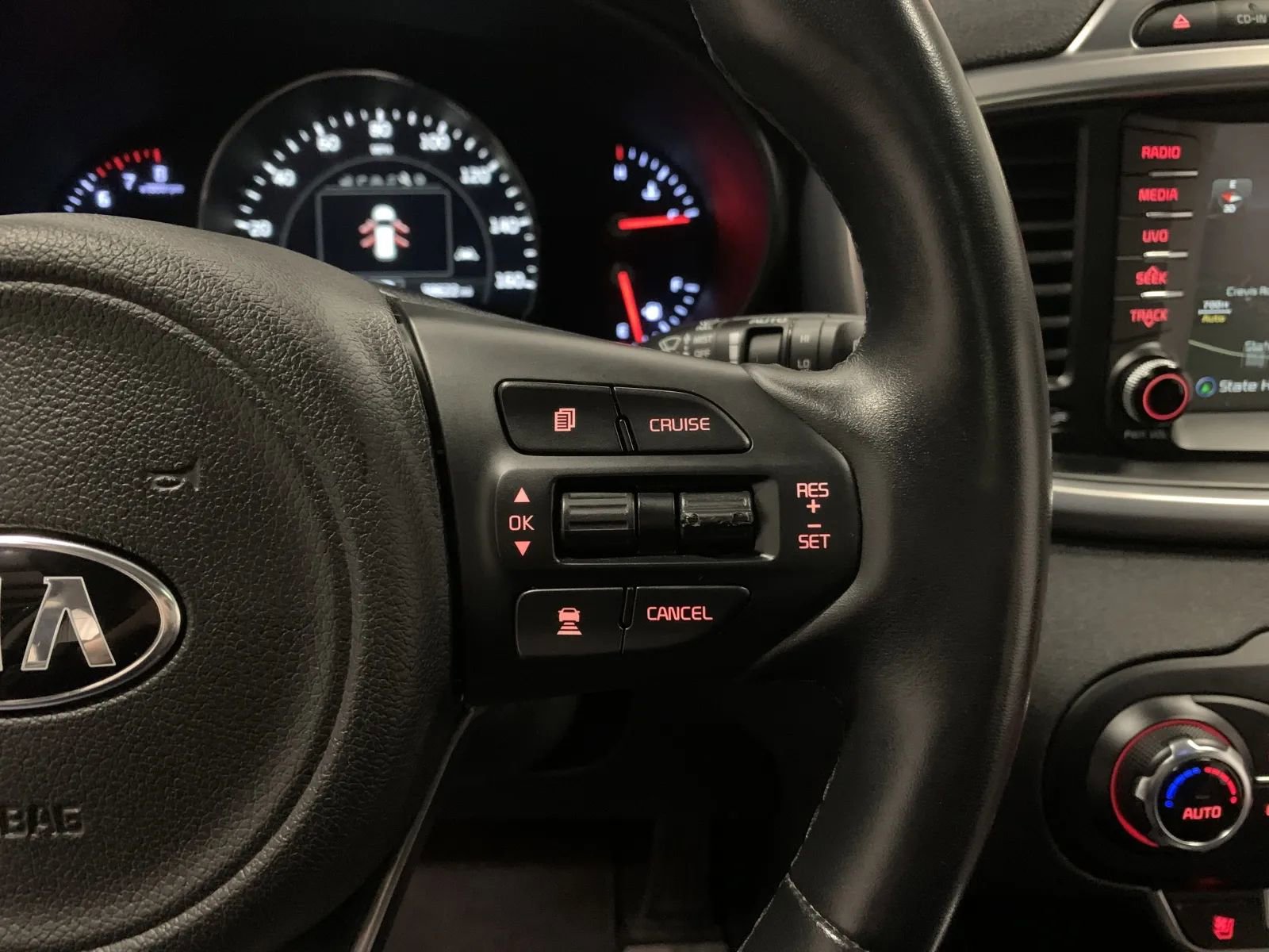 Used 2018 Kia Sorento SX image 23