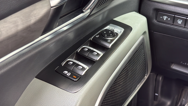 Used 2024 Kia Telluride EX X-Line AWD/4WD image 13