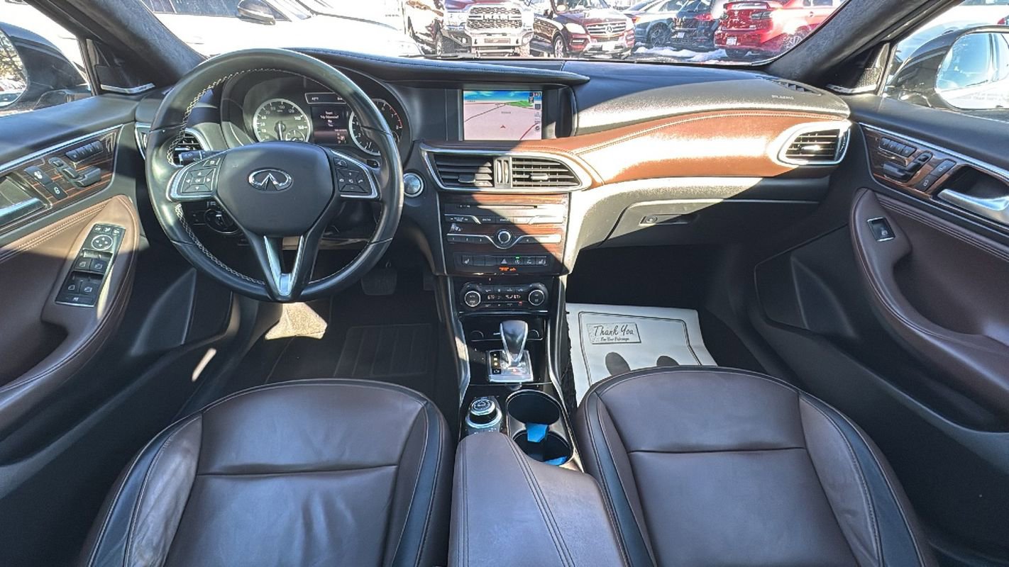 Used 2018 INFINITI QX30 Premium w/ Technology Package image 21