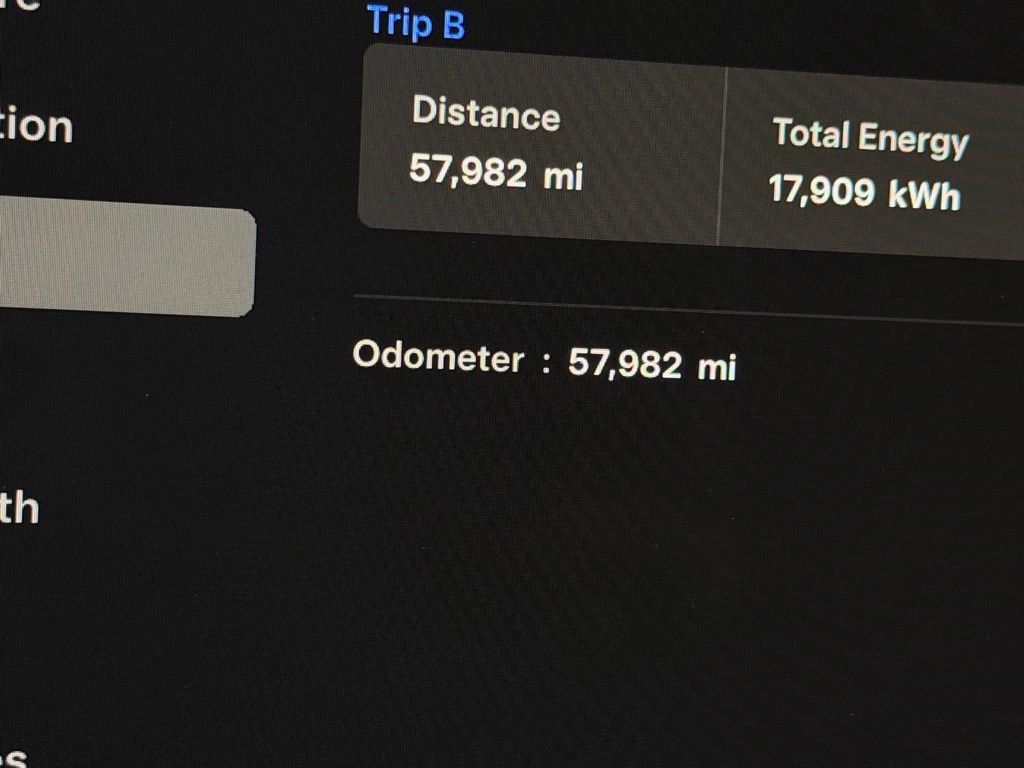 Used 2023 Tesla Model X image 31