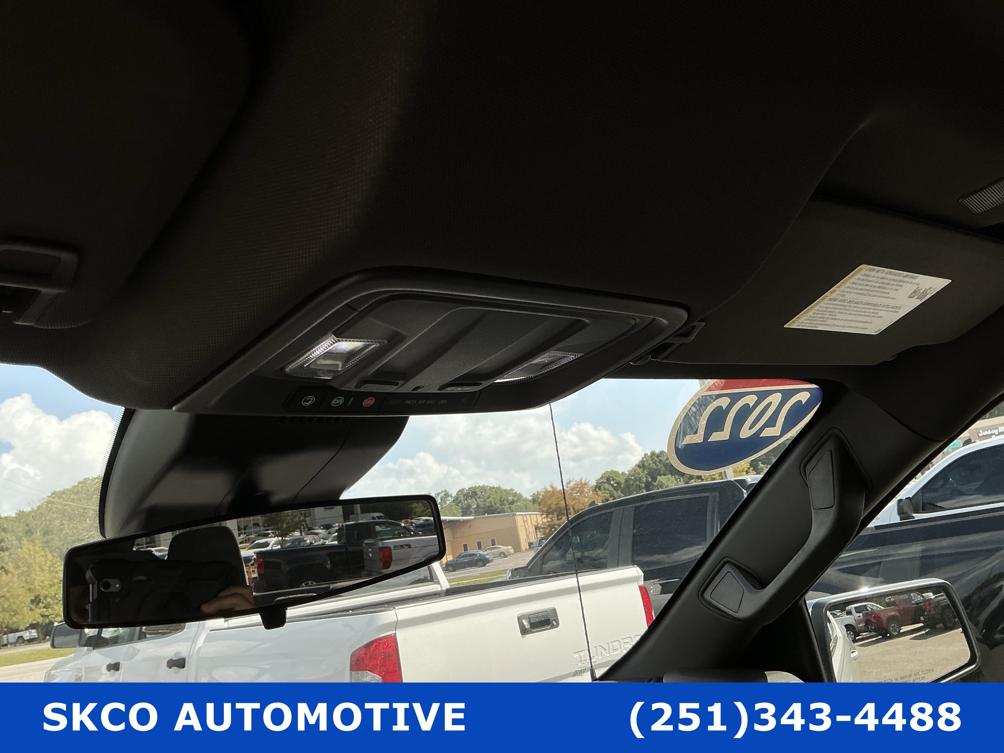 Used 2022 GMC Sierra 1500 SLE w/ X31 Off-Road Package AWD/4WD image 26