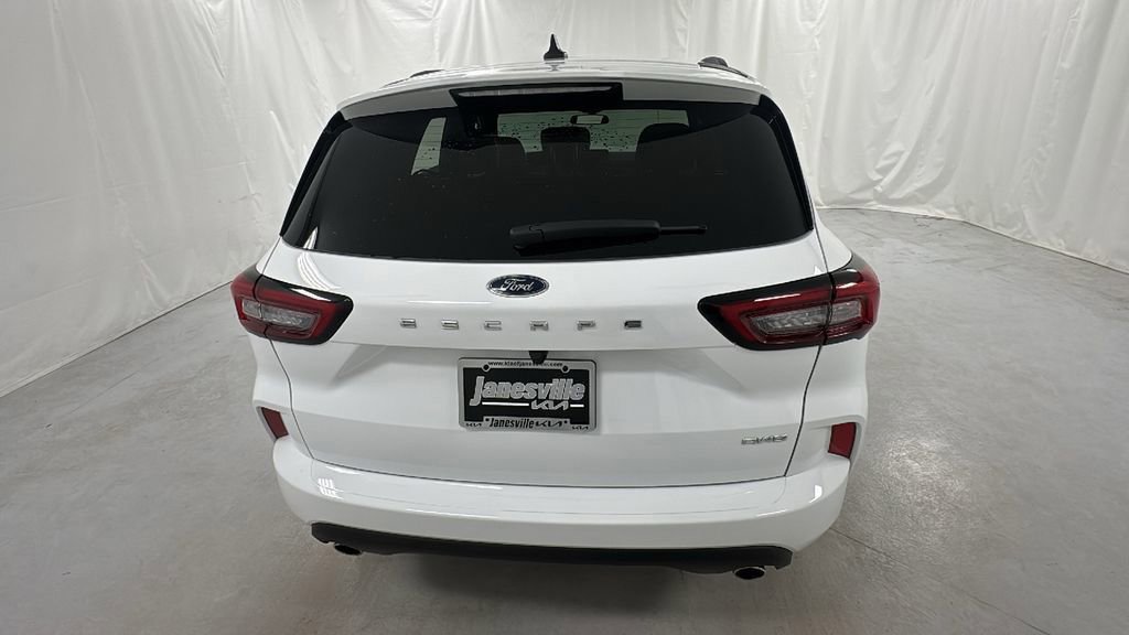 Used 2023 Ford Escape ST-Line AWD/4WD image 4
