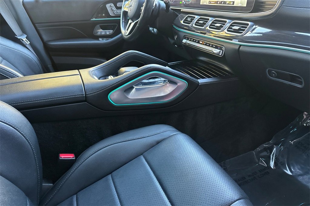 Used 2022 Mercedes-Benz GLS 450 4MATIC image 17