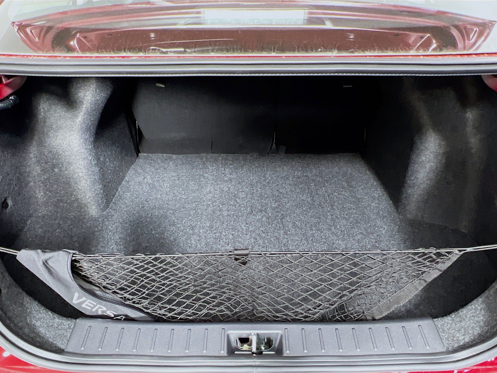 New 2025 Nissan Versa SR w/ Trunk Package FWD image 23