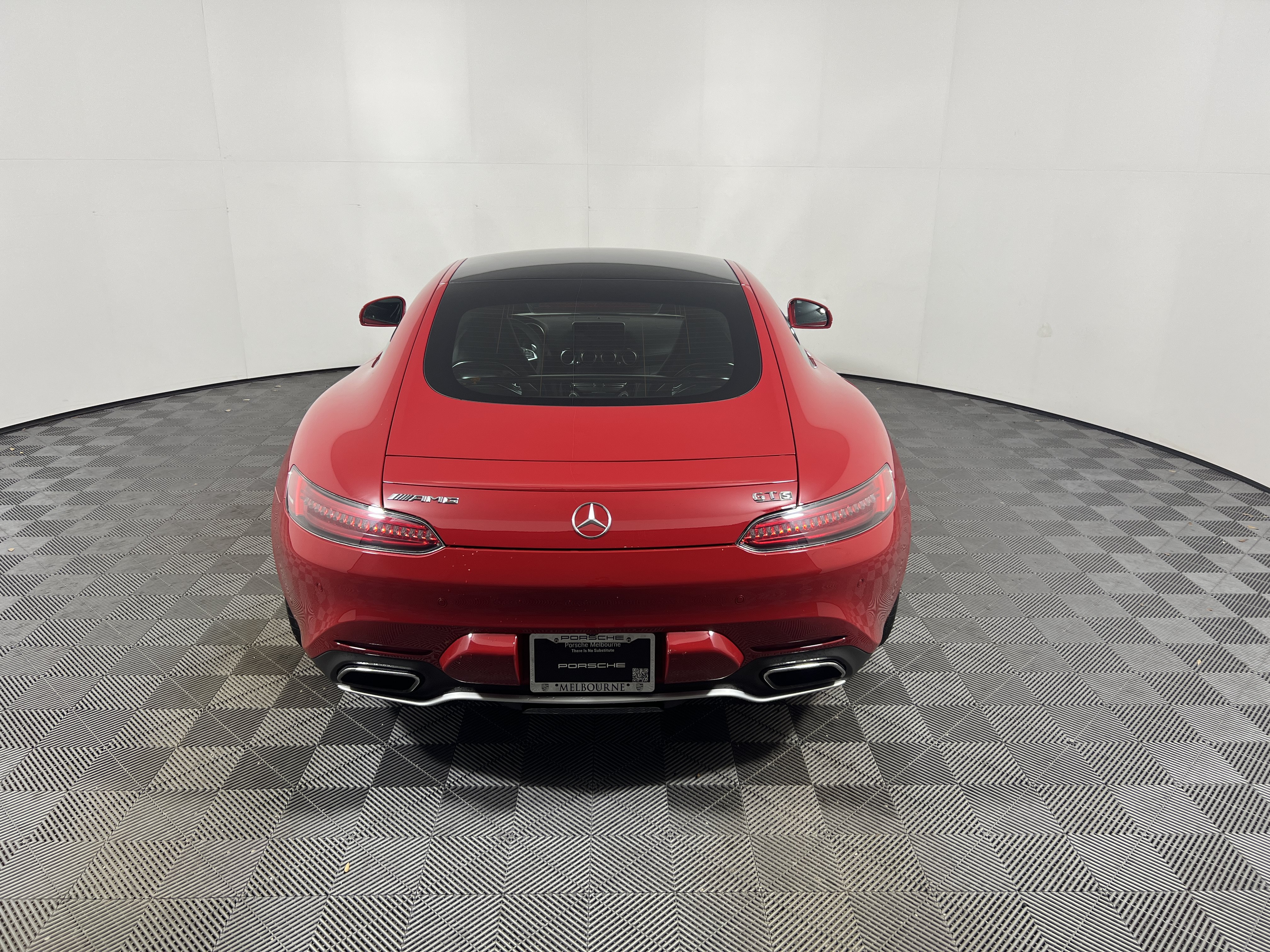 Used 2016 Mercedes-Benz AMG GT S image 4