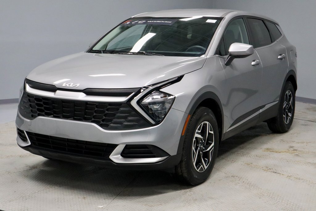 Used 2023 Kia Sportage LX image 7