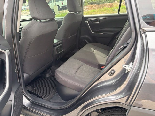 Used 2021 Toyota RAV4 XLE w/ Convenience Package AWD/4WD image 16