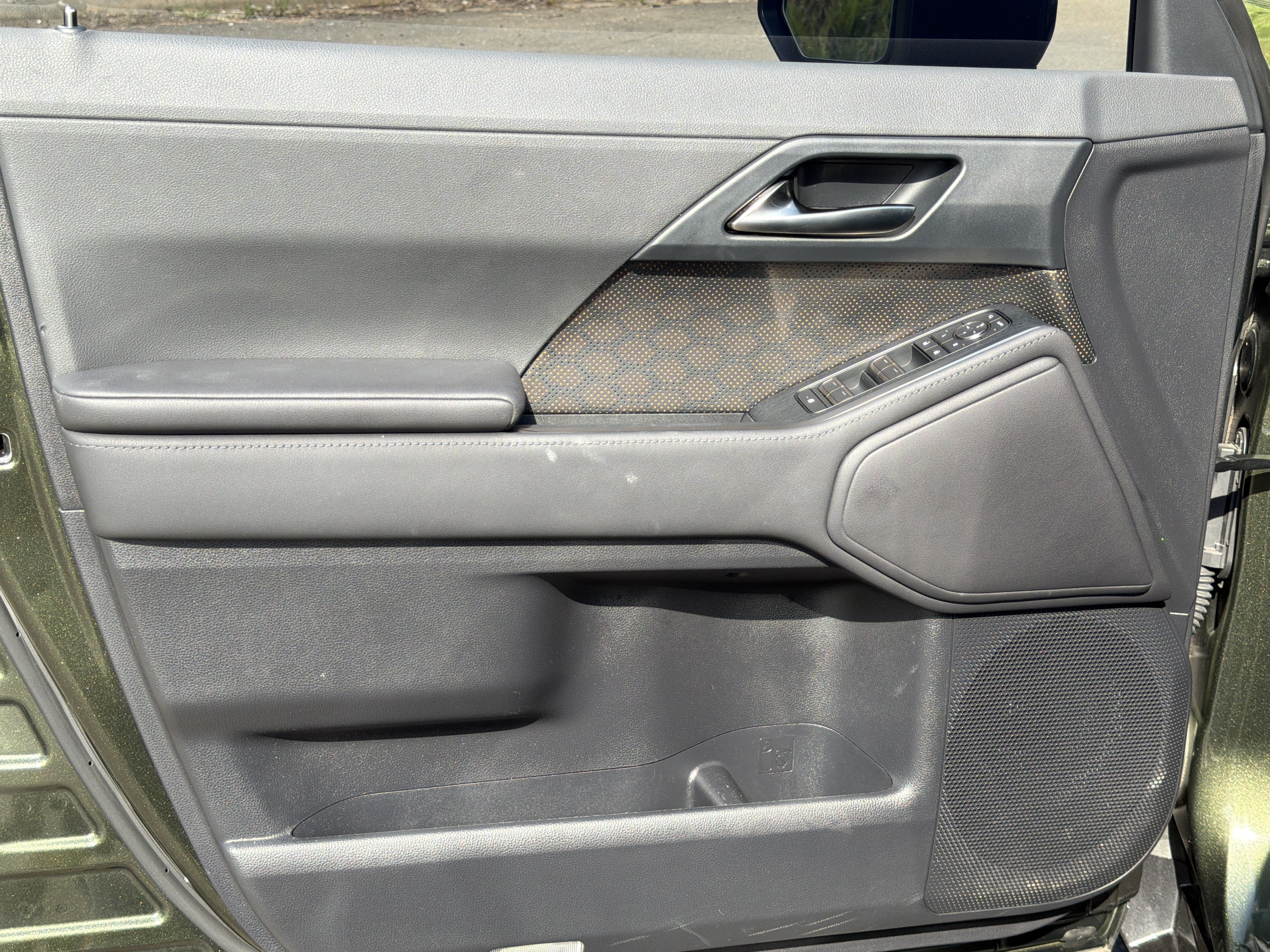 Used 2024 Lexus GX 550 w/ Accessory Package (Z1) AWD/4WD image 10
