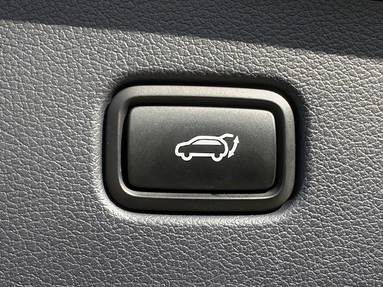 Used 2024 Hyundai Palisade Calligraphy image 17