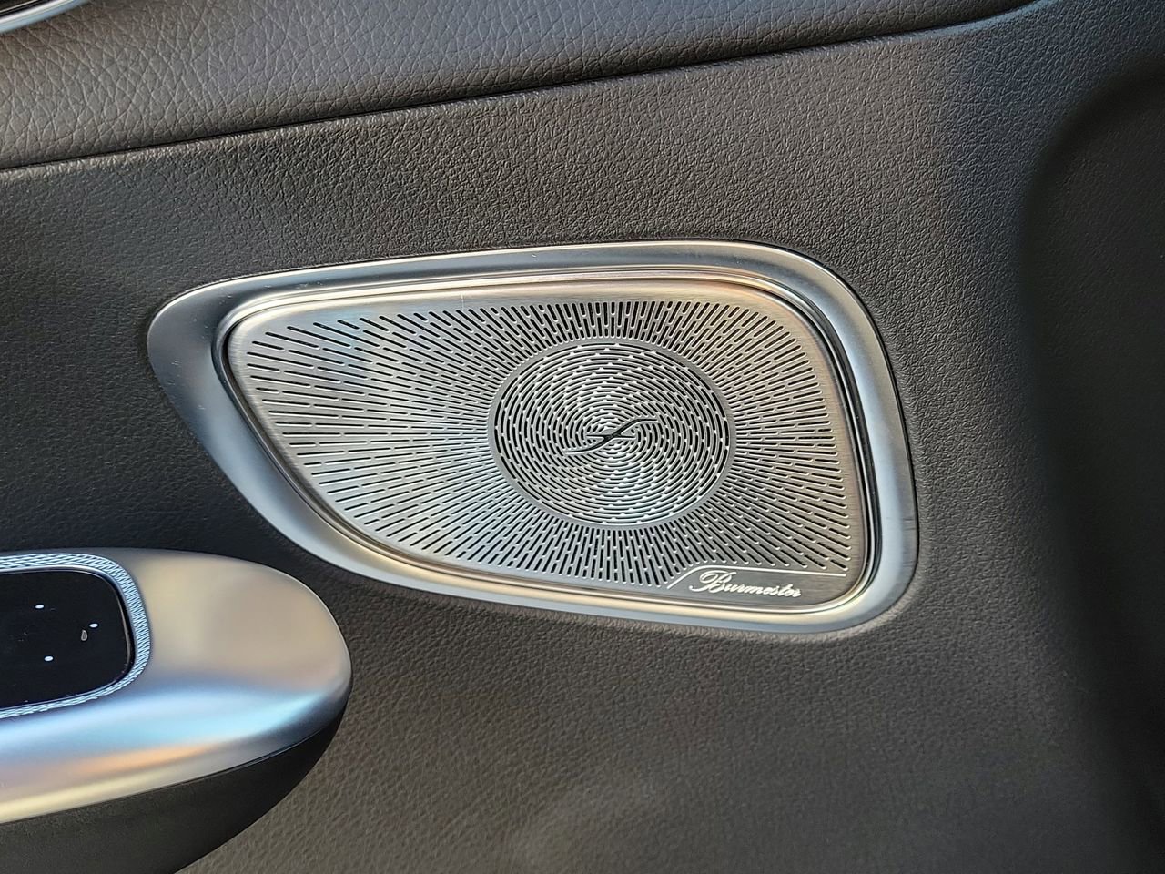 Certified 2024 Mercedes-Benz GLC 300 image 27