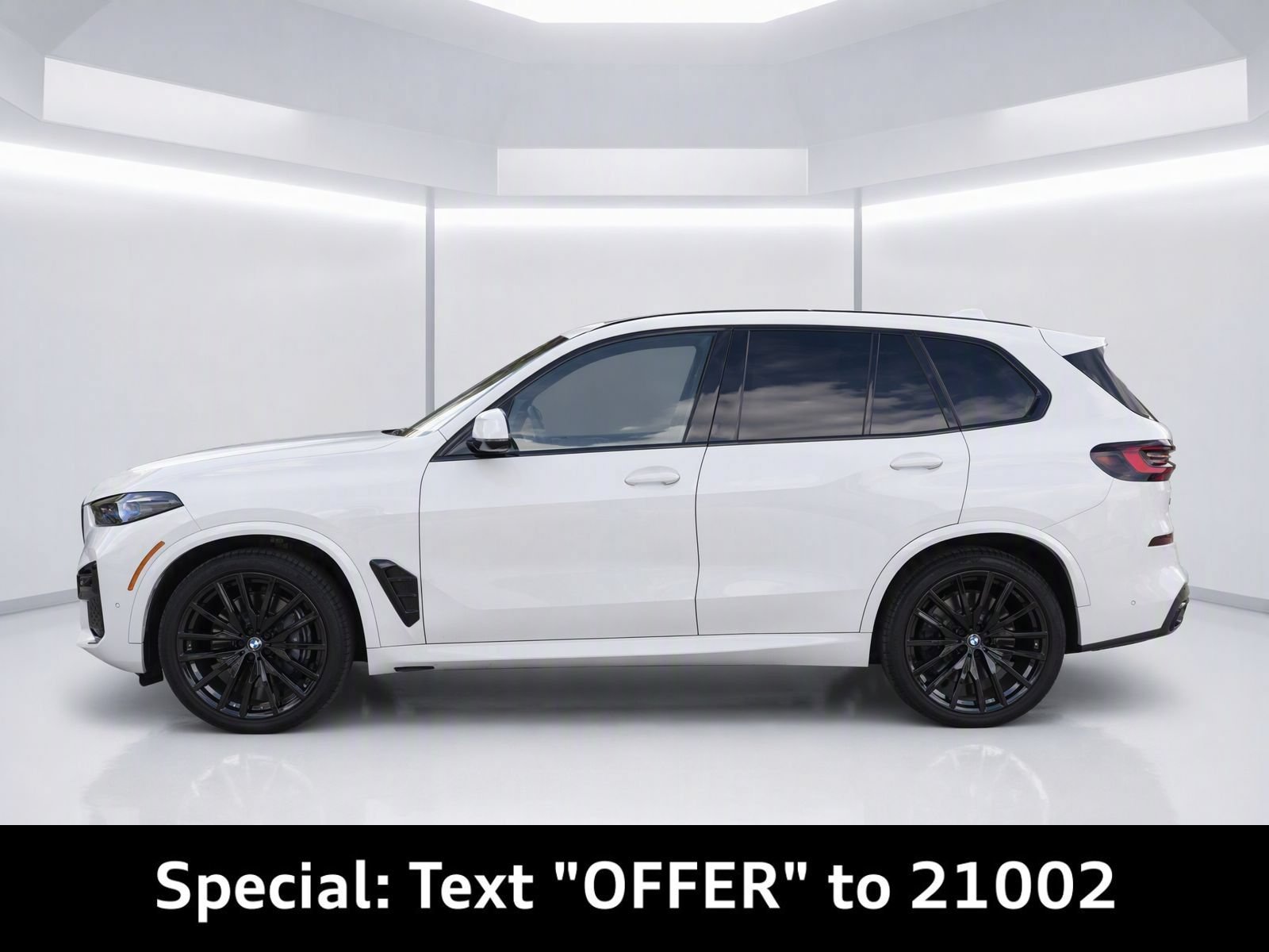 Used 2020 BMW X5 M50i w/ Executive Package AWD/4WD image 2