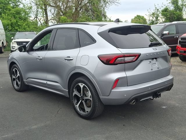 Certified 2023 Ford Escape ST-Line Elite w/ Class II Trailer Tow Package AWD/4WD image 9
