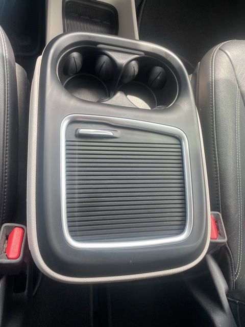 Used 2022 Chrysler Pacifica Touring-L FWD image 38