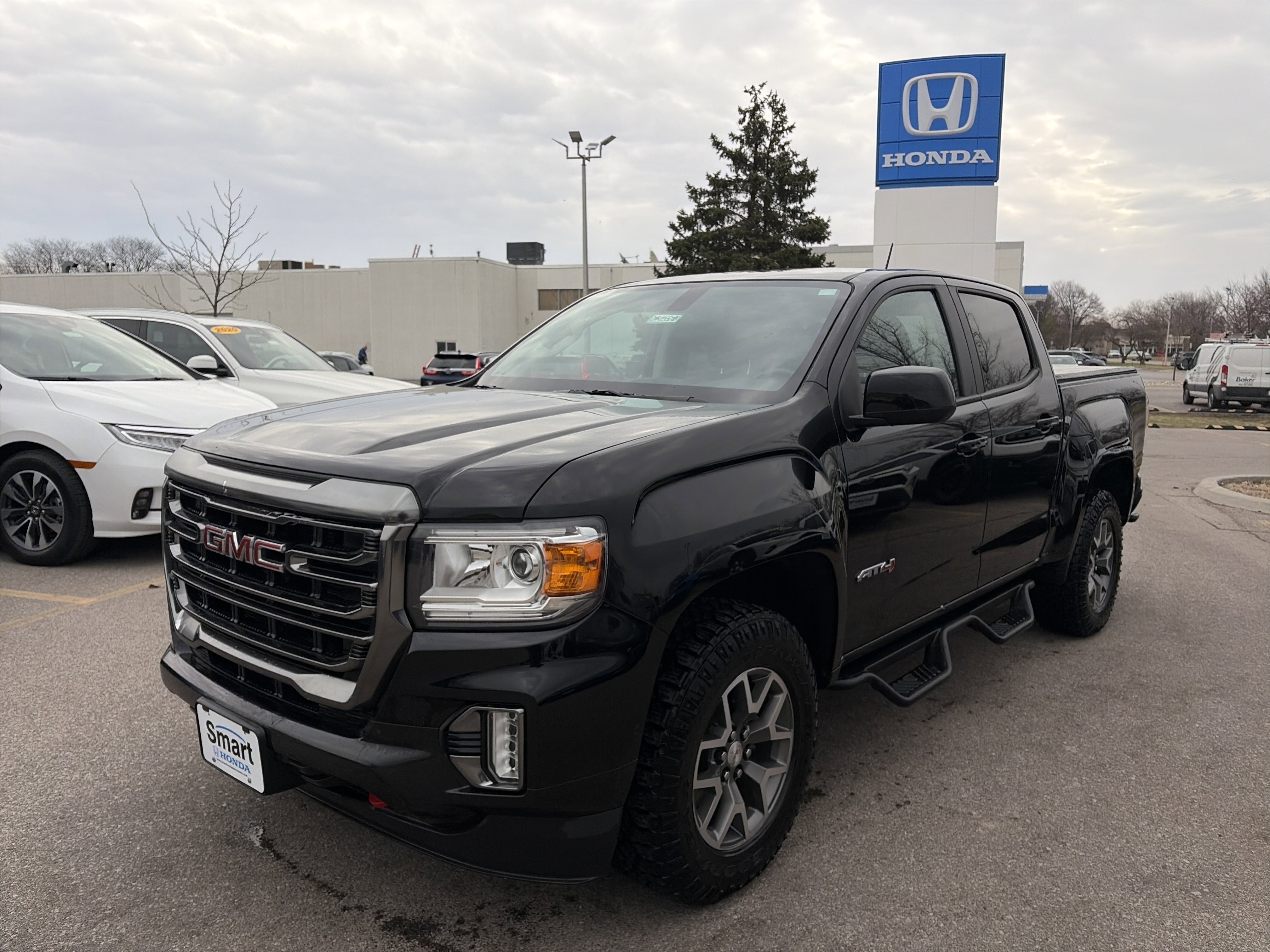 Used 2022 GMC Canyon AT4 w/ Trailering Package image 1