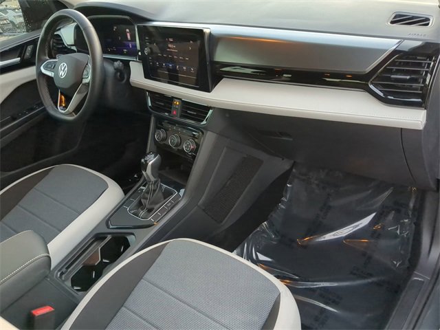 Certified 2025 Volkswagen Taos S image 10