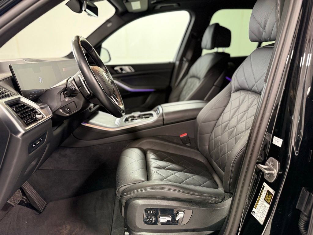 Used 2025 BMW X5 sDrive40i w/ Climate Comfort Package image 12