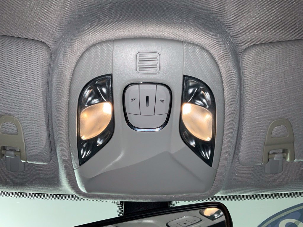 Used 2018 Jeep Compass Latitude w/ Popular Equipment Group AWD/4WD image 21