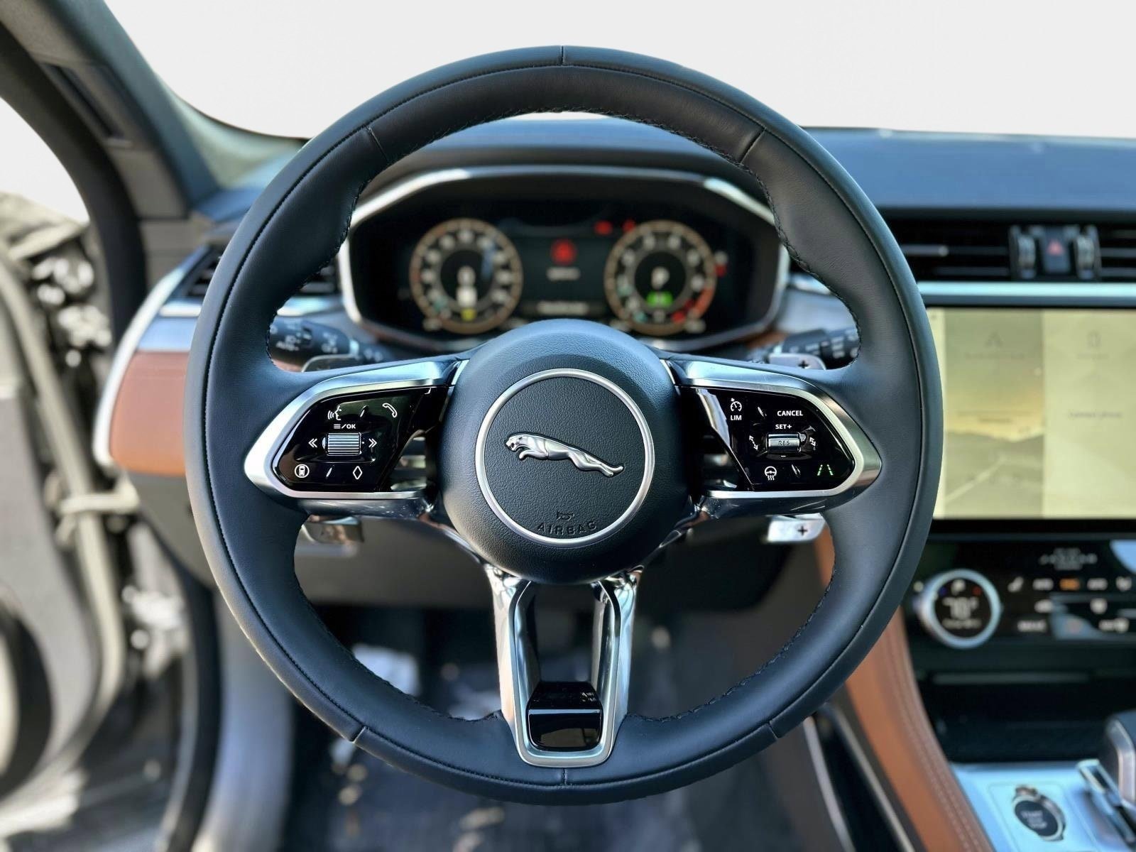 New 2026 Jaguar F-PACE R-Dynamic S AWD/4WD image 20