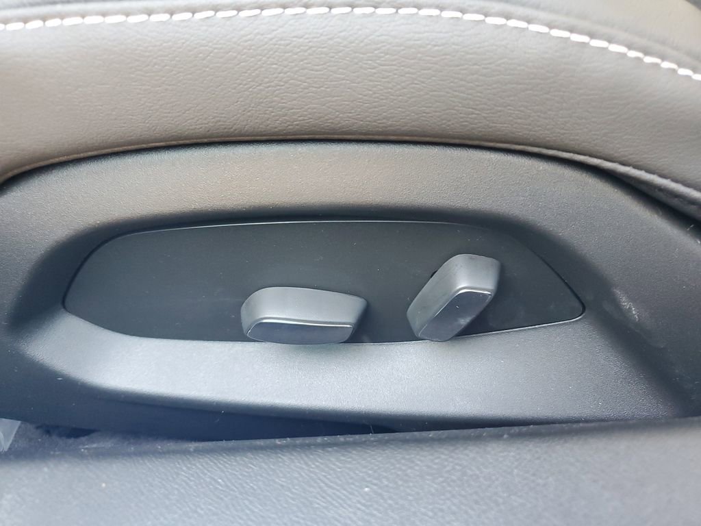 New 2026 Chevrolet Corvette Stingray Coupe w/ 1LT image 21