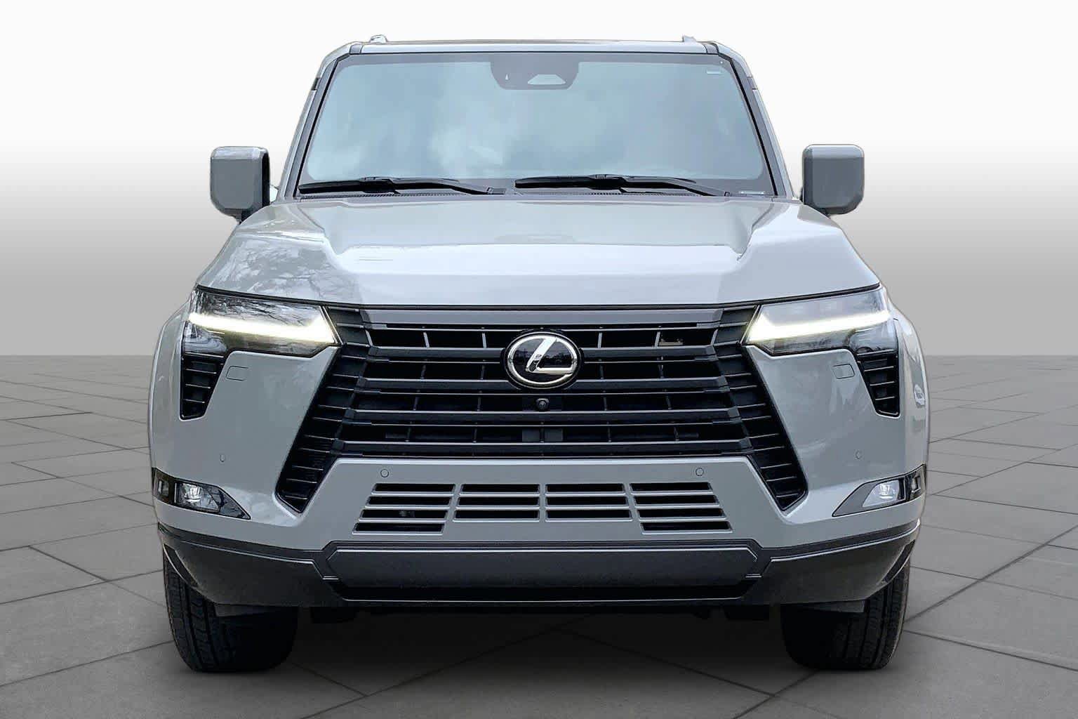 Used 2024 Lexus GX 550 w/ Accessory Package (2T) AWD/4WD image 4
