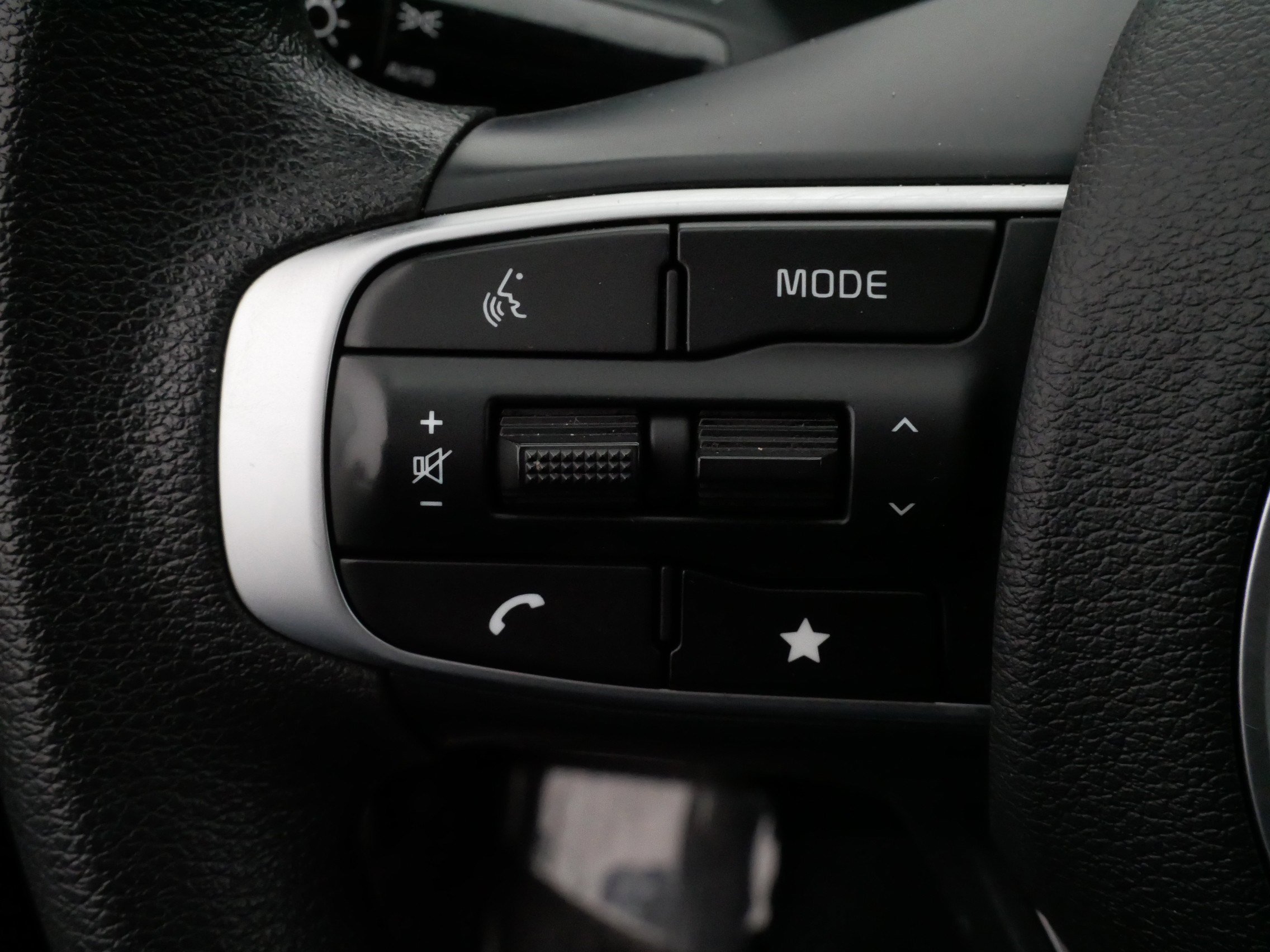 Used 2023 Kia Sportage LX image 27